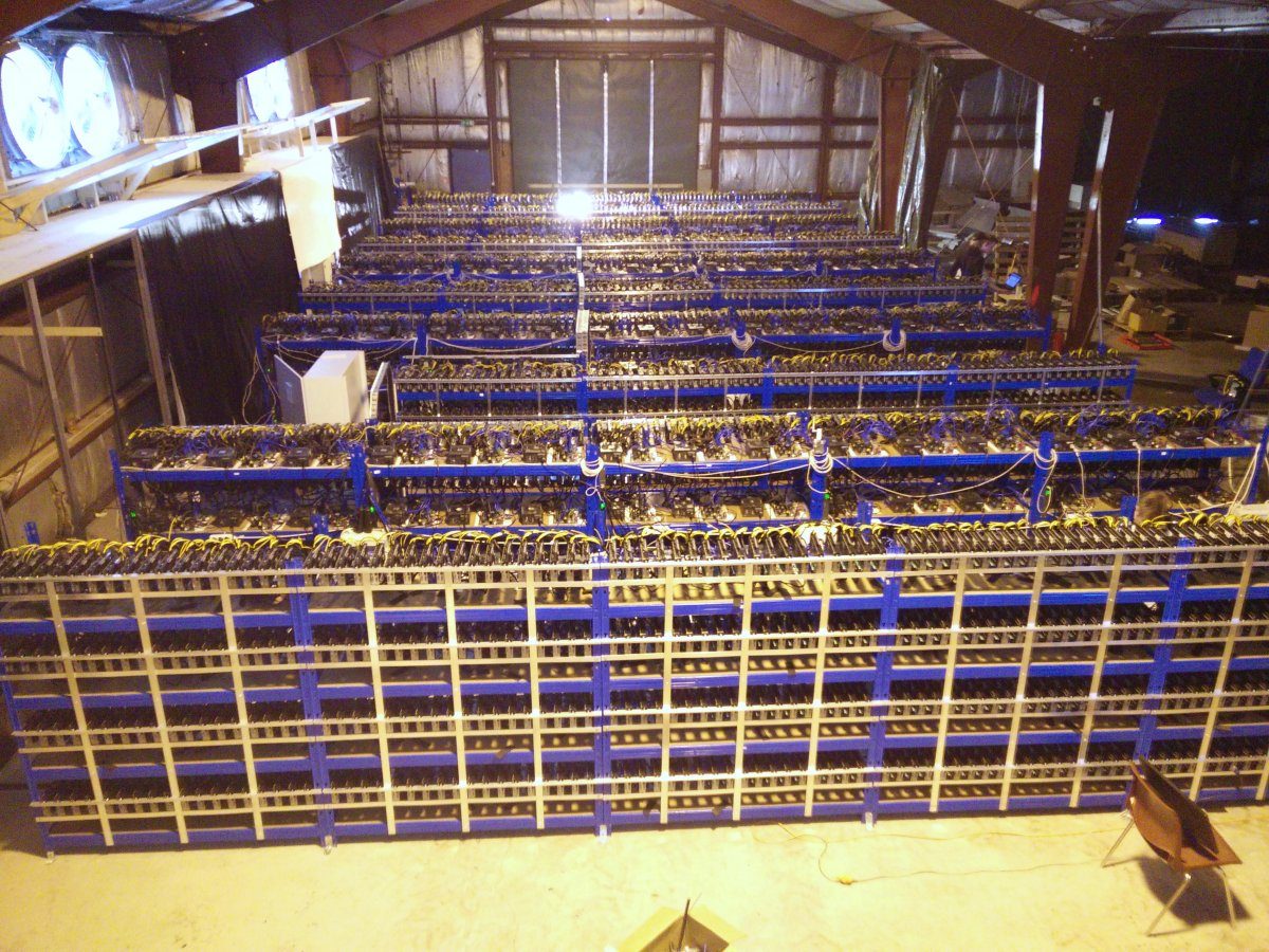 heres-another-shot-of-genesis-mining-operations-more-than-10000-mining-gpus-are-in-this-one-room